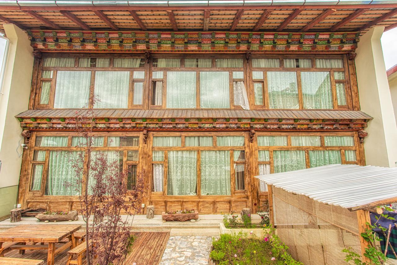 Asha'S Inn Shangri-La Exterior photo